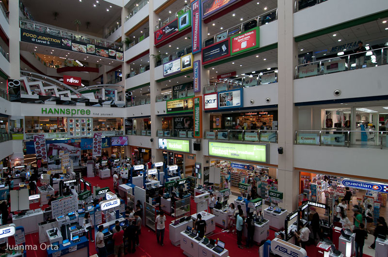 Funan, un centro comercial dedicado a la imagen y electrónica